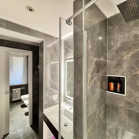 The Condotti - Luxury Serviced شقة