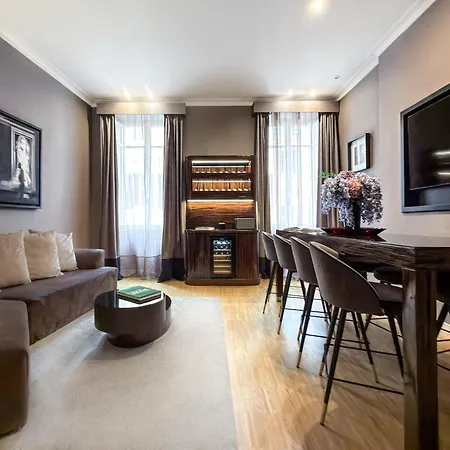 The Condotti - Luxury Serviced شقة روما